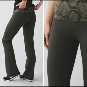 Lululemon Army Green Groove Pant III